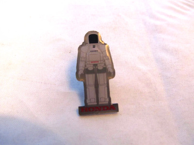 Pin Asimo Honda '' Motiv-Astronaut'' & 3 cm x 1,3 cm