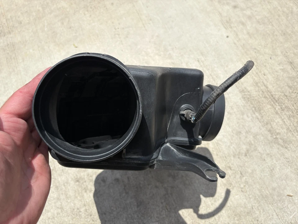 2013-2017 Dodge Caravan Mopar Air Cleaner Resonator, OEM # 4861731AD — 第 4/4 张图片