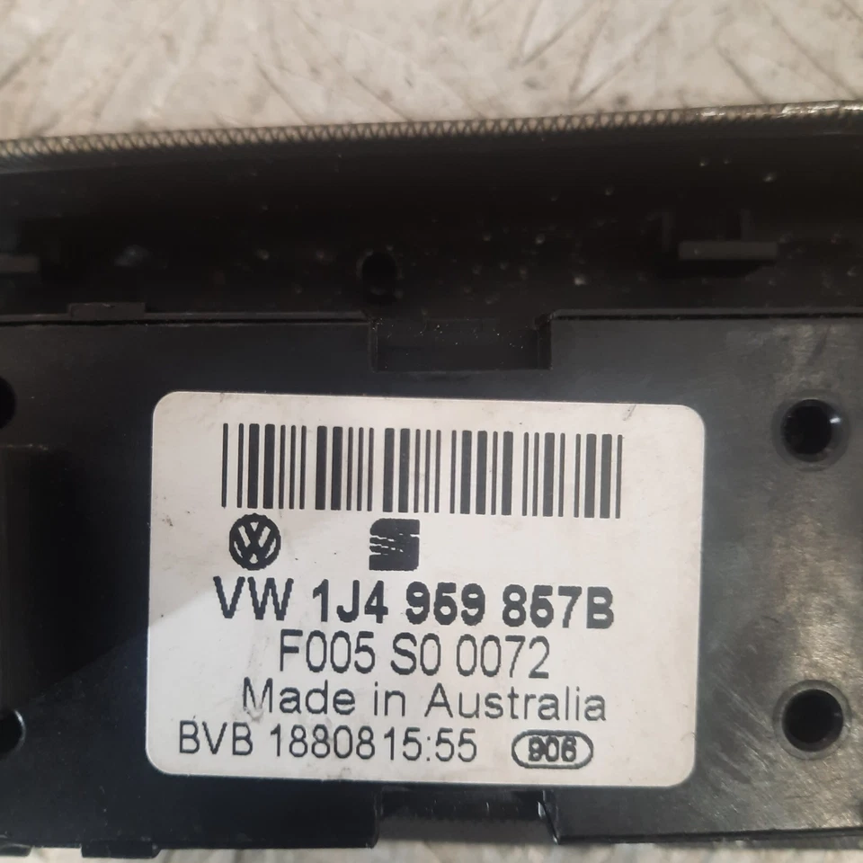 Volkswagen Golf MK4 2002 interruptor de puerta de ventana delantera lado del conductor 1J4959857B #9 Foto 3 de 3