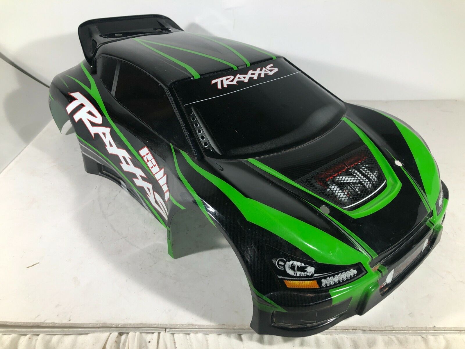 RARE TRAXXAS RALLY 1/10 VXL GREEN BODY, RAN ONCE! SEE IMAGES