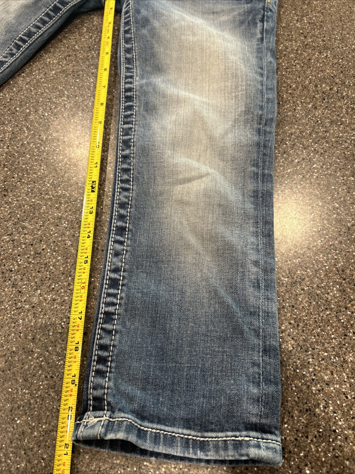 Picture 4 of 5