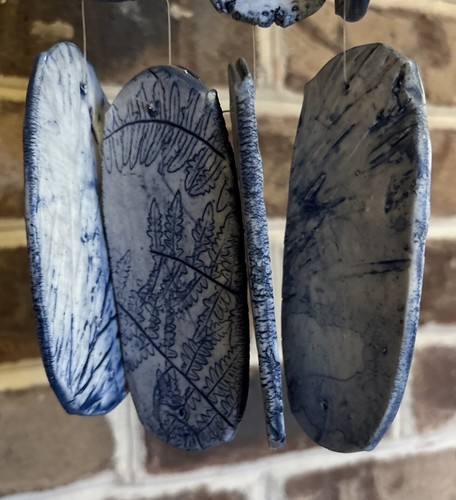 Dubois Pottery Hand Crafted Porcelain Wind Chime New 19” Blue Foliage Seal - Bild 2 von 7