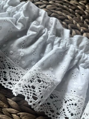 Scheibengardine Landhaus Bistro Gardine Shabby Vintage Bestickt Weiß - Bild 1 von 4
