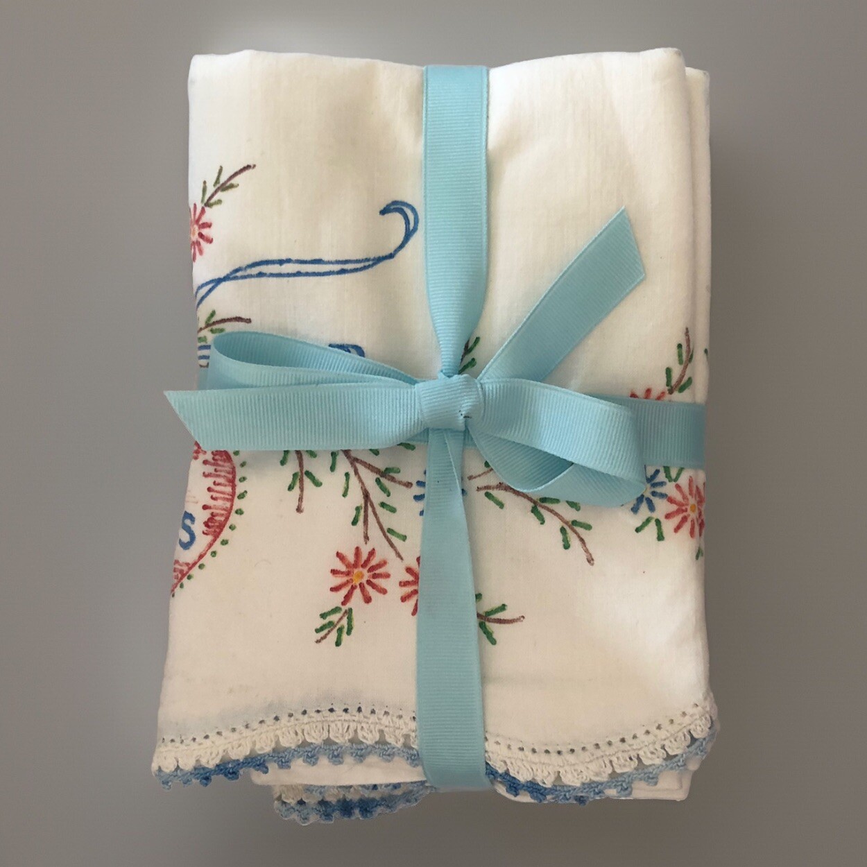 Vtg Handmade Liquid Embroidery  Butterfly And Daisy Pillowcases His And Hers