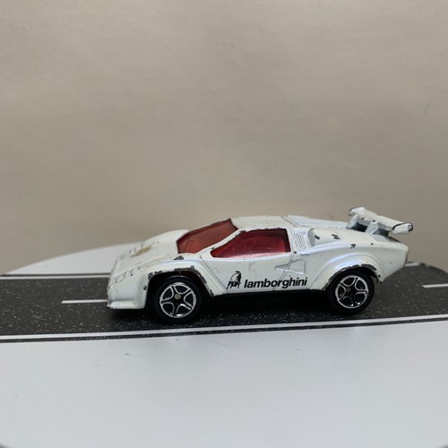 1985 Matchbox Lamborghini Countach LP500S Pearlescent White/Red Windows 1:64 VTG - Picture 12 of 14
