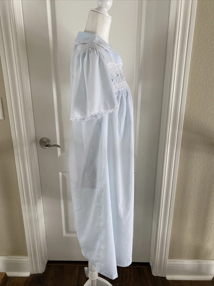 Camisón bordado de encaje mediano para mujer PERSONAJE VINTAGE para Saks 5th Ave D2 Foto 3 de 4