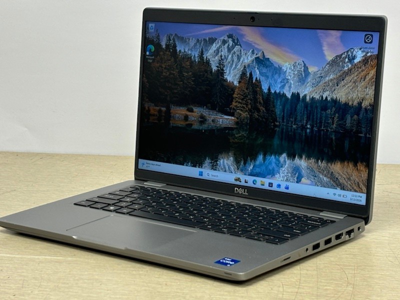 Dell Latitude 5420-R Latitude 5420, 14-Inch Laptop, with Intel Core i5-1135G7, 256 SSD (Solid State Drive), Windows 11 Pro