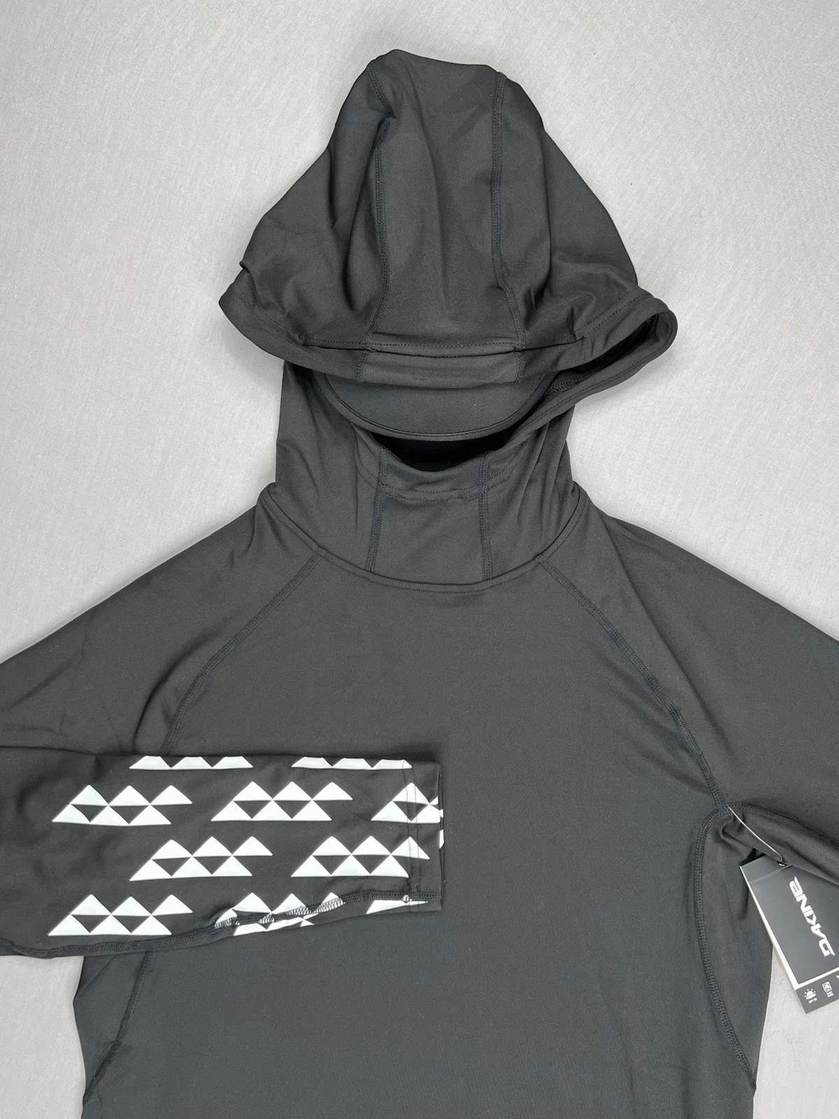 Dakine Mens Sun Hoodie w/ Visor Long Sleeve UPF 50+ Rash Guard Black Sz M
Opens in a new window or t