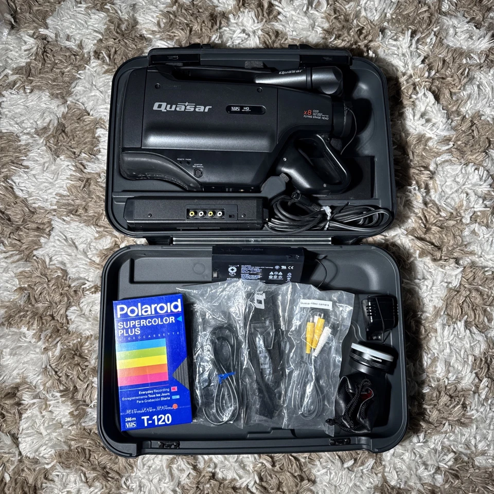 Vintage Quasar VM-712 VHS Camcorder - Tested And Works - Full Kit - Image 2 of 4