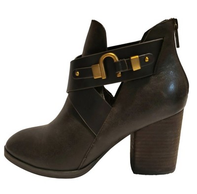 ISOLA Larkin Brown Leather Ankle Bootie Women's Size 8 Wrap Straps & Hardware 