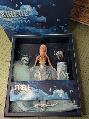 Integrity Fashion Royalty W Club Gift Set Sirene Violaine Perrin Doll NRFB