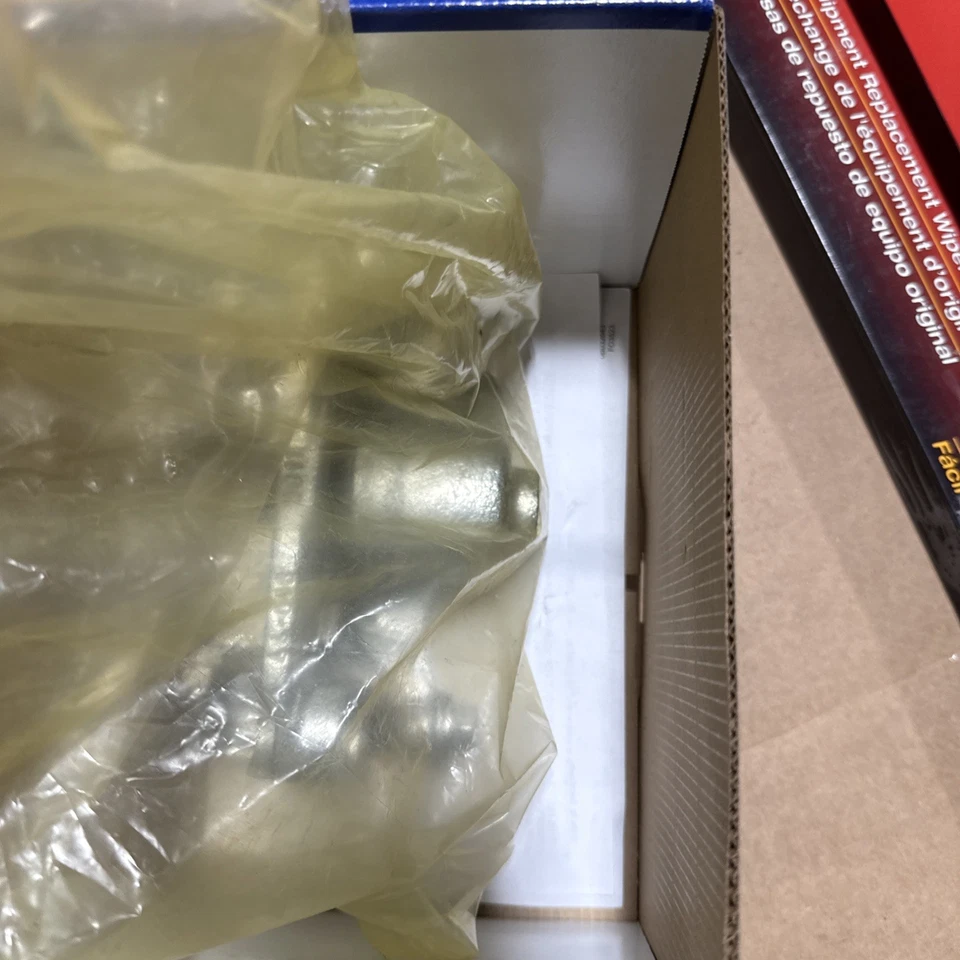 Acdelco 18FR1770C Disc Brake Caliper Silver, Semi Loaded, Floating, Coated, - Image 2 of 4