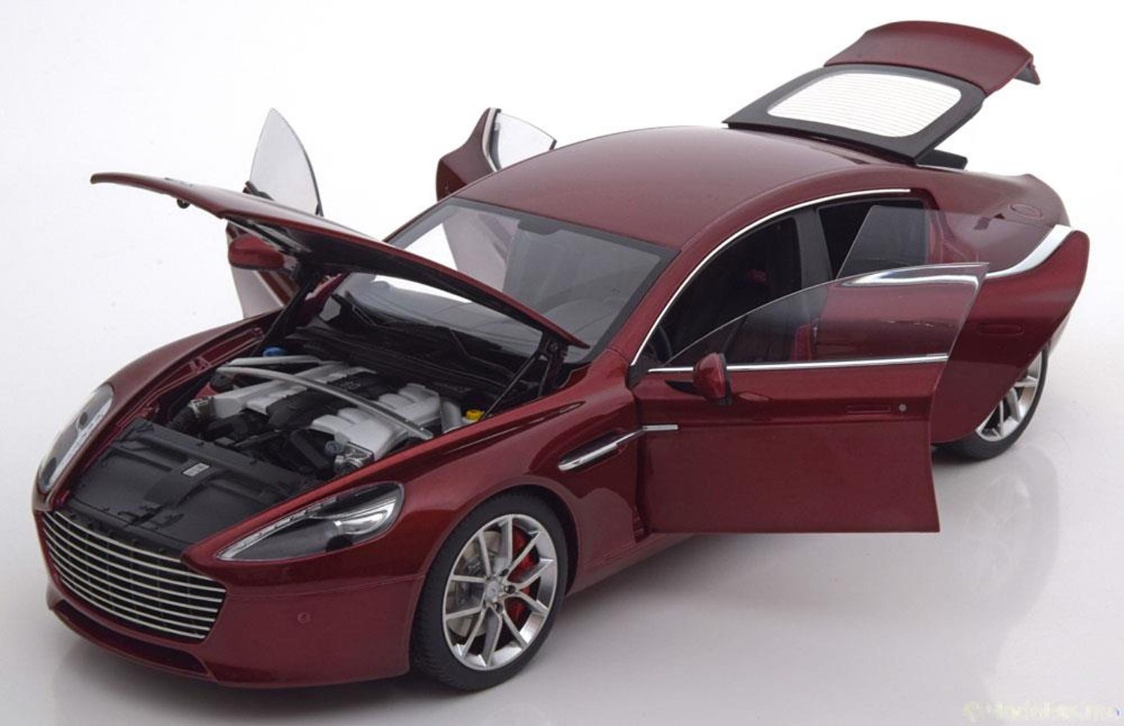 Aston Martin Rapide S 2015 Autoart 70257, voiture miniature de collection 1/18 rouge LHD