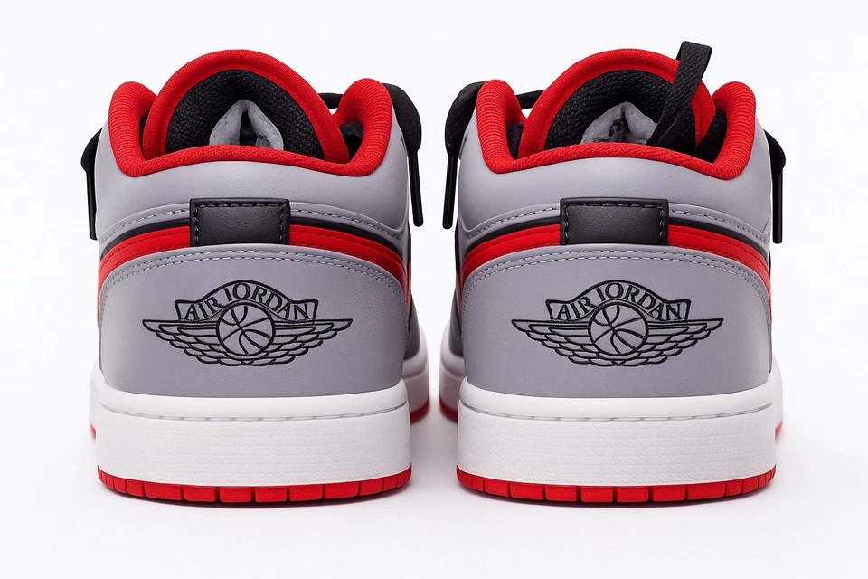 Nike Air Jordan 1 Bajo Negro Rojo Gris Juvenil 7Y 553560-060 - Totalmente Nuevas Foto 2 de 4