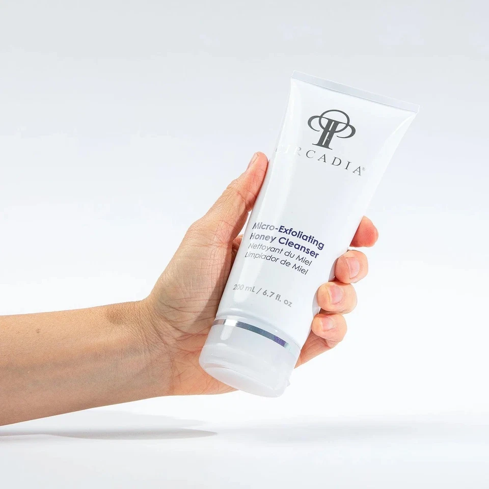 Limpiador de miel Circadia Micro exfoliante 6,7 fl oz Foto 3 de 3