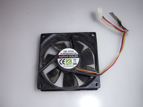 Data Cooler DCF-8025M12Z Kühler Lüfter 80x80mm 12V Cooling FAN Titan Computer -