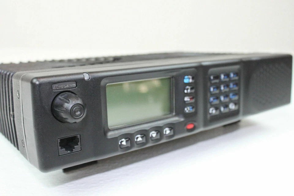 Midland VHF Analog/P25 Digital Base Station 100 Watts 136-174 Mhz STM1115B-G - Image 3 of 4