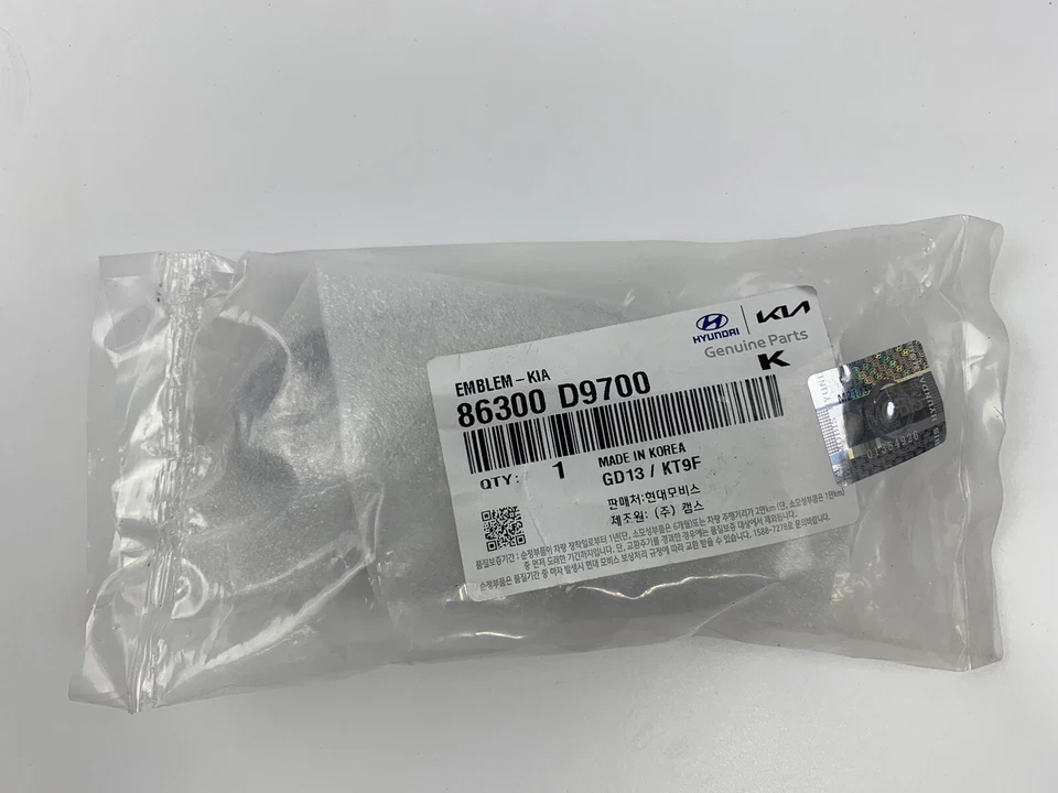 Emblema de parrilla delantera genuino Sportage 2017-2022 y emblema de tapa de maletero trasero negro Foto 2 de 4