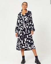 New Be You Geo Print Lslv Long Sleeve Midi Dress in Black and White UK 10 - 12.
