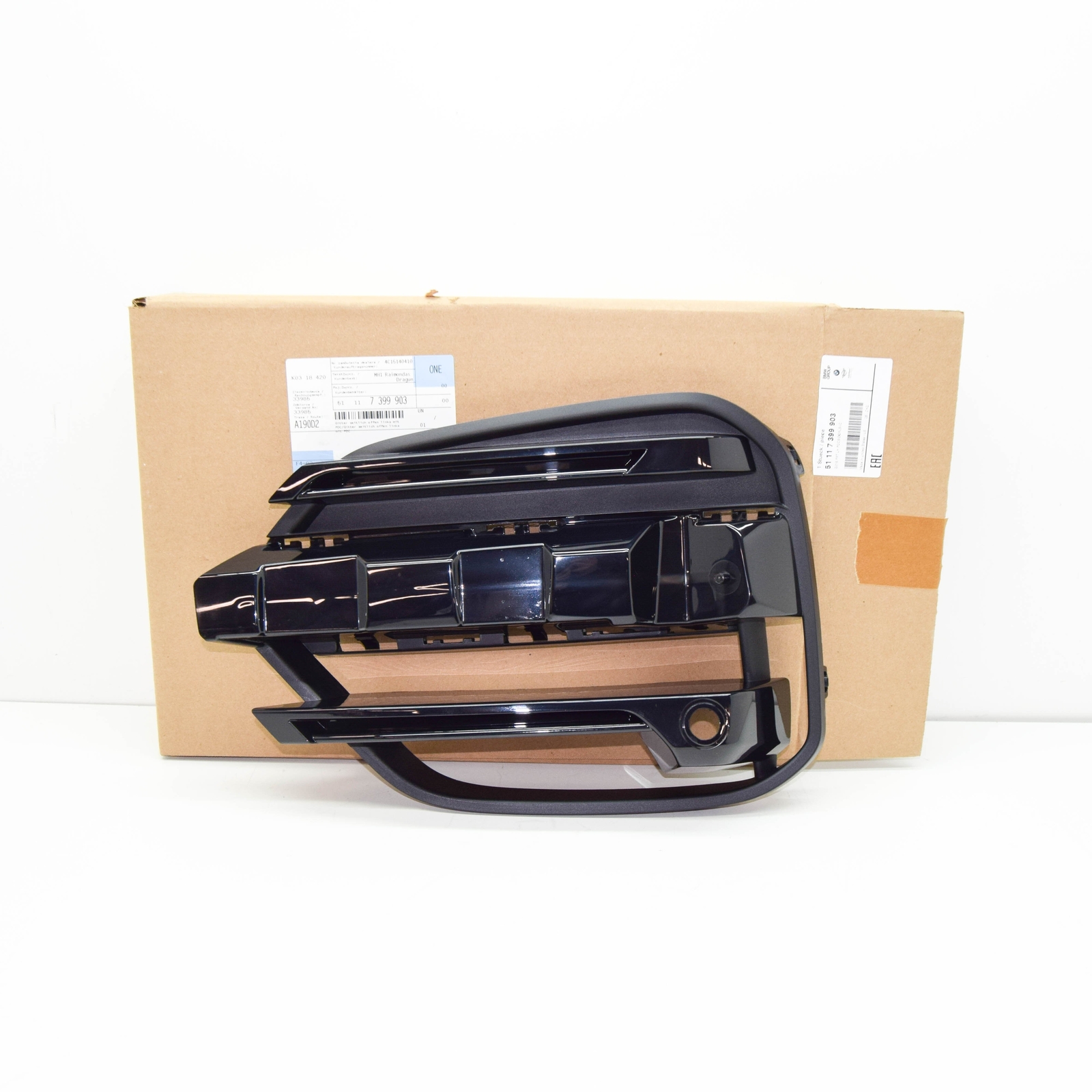 じょー　3.7.8 BMW X3 G01 FRONT LEFT BUMPER SIDE OPEN GRILLE 51117399903 NO DUTY