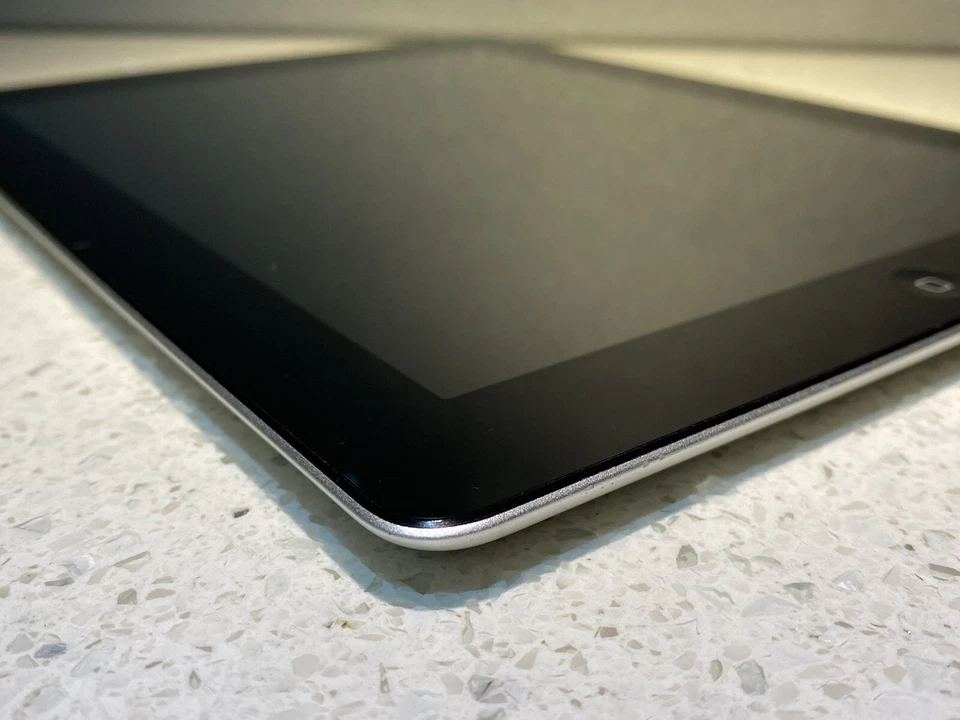 Apple iPad 4th Generation 16GB WiFi, A1458, Quantity Available - Image 4 of 4