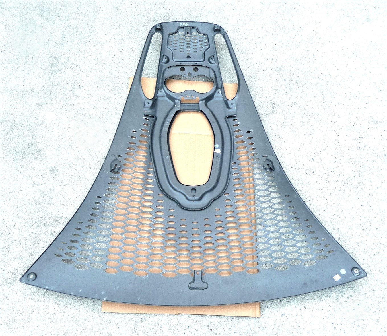 2022-2025 McLaren Artura Coupe Rear Engine Outer Lid Cover Panel 16AF400CP OEM