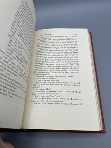 A FAREWELL TO ARMS by Ernest Hemingway Franklin Library 1/4 Leather Bound 1979 - Foto 11 di 11