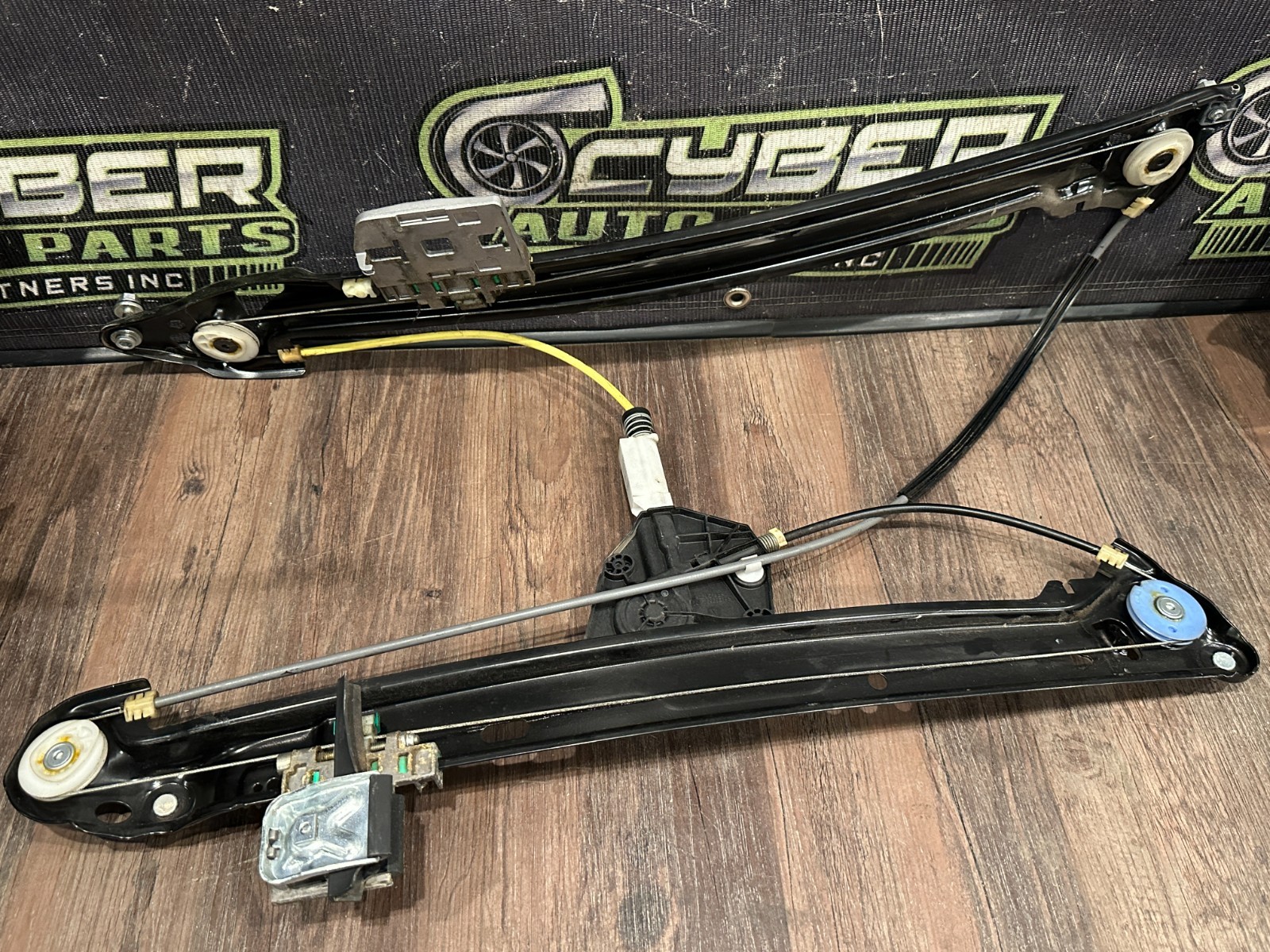 Lamborghini Urus 2018-2024 FRONT+RIGHT Window regulator