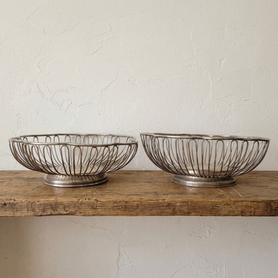 Vintage International Silver Co Scalloped Wire Bread Baskets Silverplate PAIR