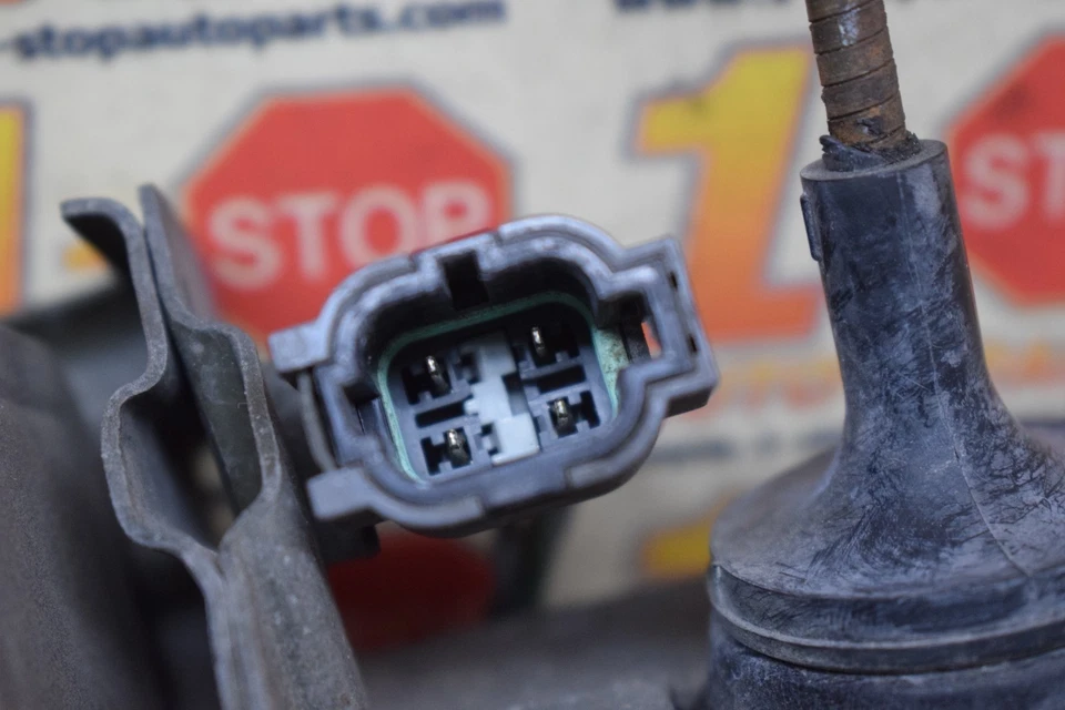 Servoactuador control crucero camioneta Nissan 1996-1997 18910-1S700 OEM Foto 3 de 4