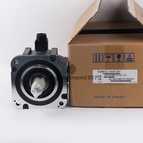 Nuovo servomotore YASKAWA SGM7G-44AFC61 200V 4.4KW 28.4NM 180mm - Foto 1 di 10