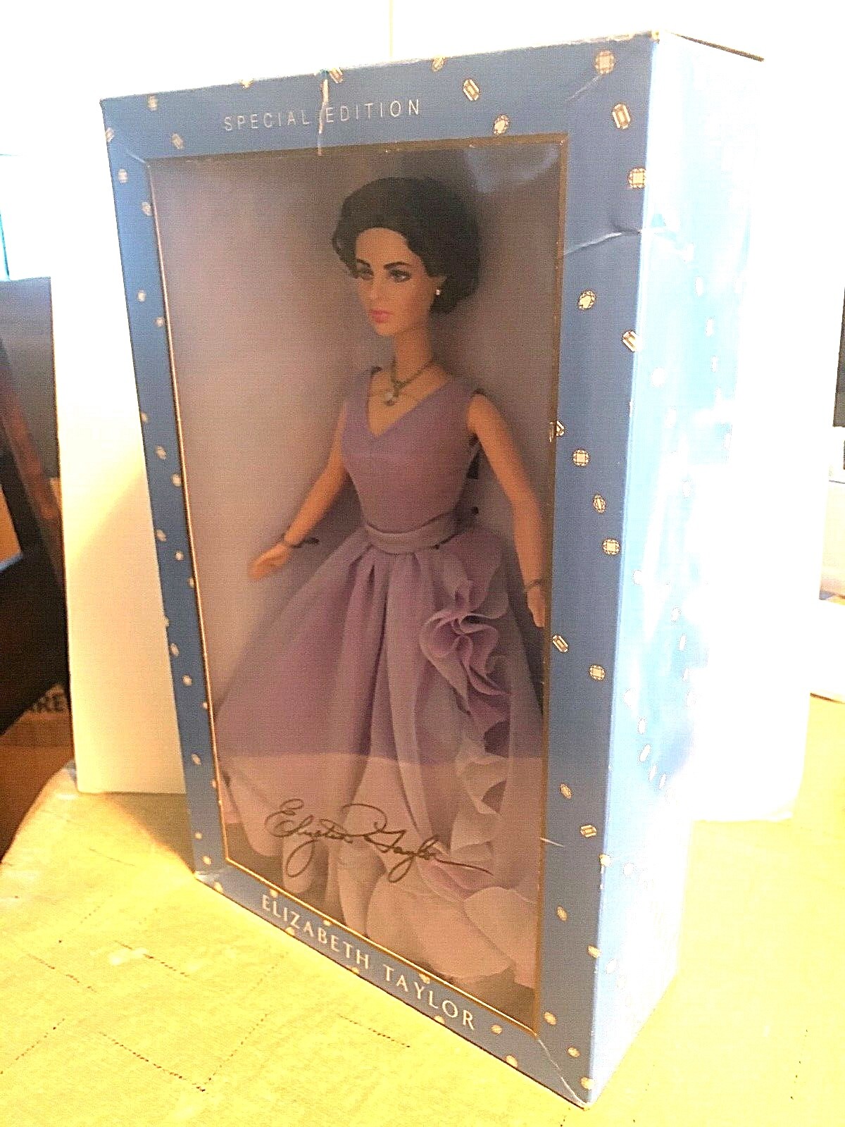 Picture 4 of 6