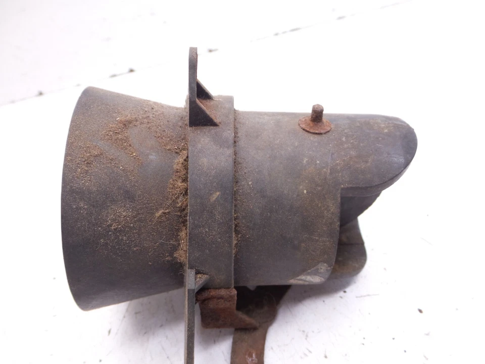 69-77 Chevrolet C3 Corvette Lower Dash Vents with Retainer Rings Pair Left Right - Image 4 of 4