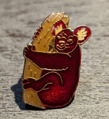 Red Koala Bear In Yellow Eucalyptus Tree Australia Vintage Lapel Pin