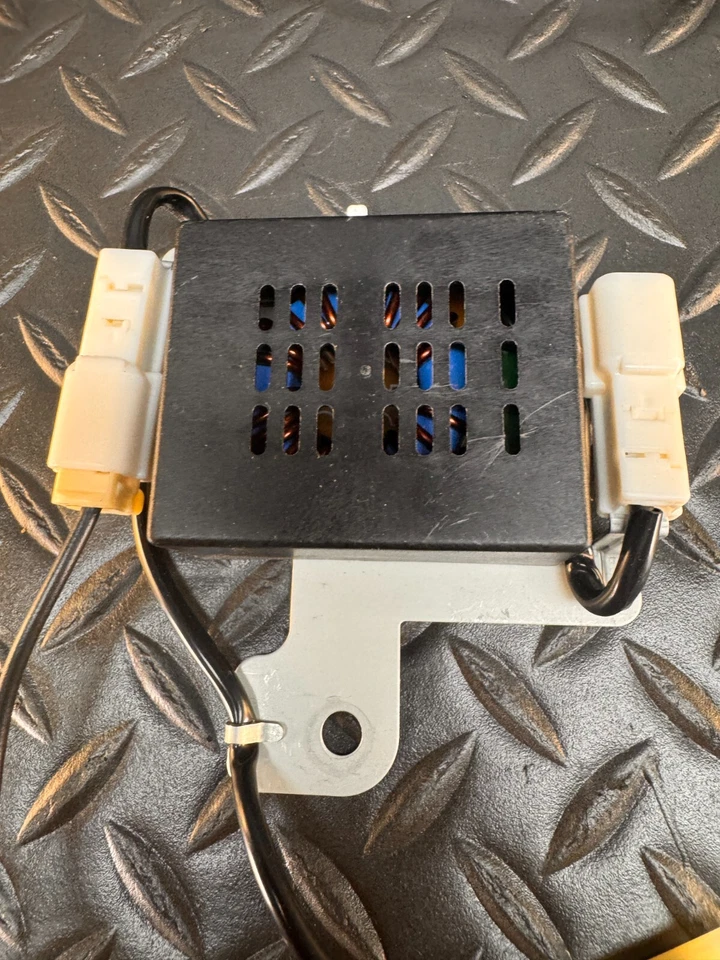 Relé de filtro de ruido de antena Toyota Avalon 2000-2004 90084-98029 OEM Foto 2 de 4