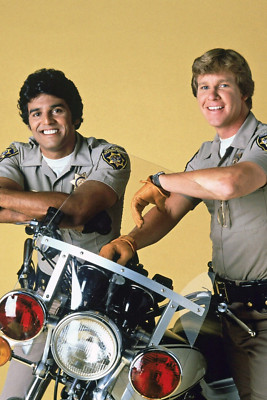 TV Show CHIPS Erik Estrada und Larry Wilcox 4x6 Foto