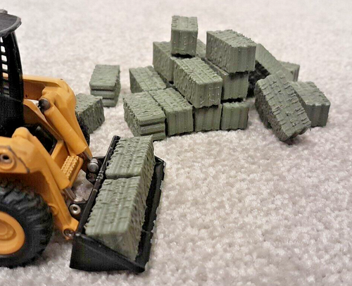 Set of 24 bales - Britains baler compatible Grass Or Hay (1:32 scale) - Picture 3 of 8