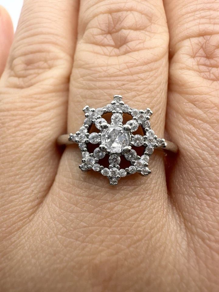 Silver Tone Cluster Floral Ring Cubic Zirconia Size 6.75 - image 2 of 4