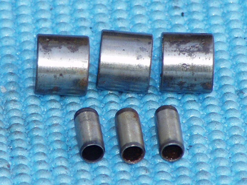 Honda CB750 CB900 GL1200 GL1100 GL1000 starter clutch rollers, caps & springs - Image 2 of 2