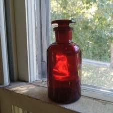 KIMAX RUBY RED SMALL APOTHECARY LAB BOTTLE WITH KIMAX GROUND STOPPER