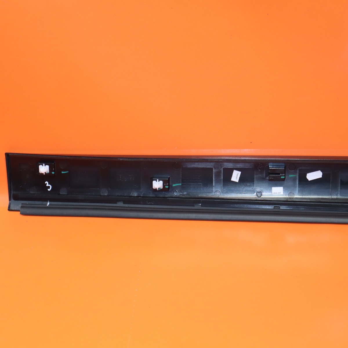 Rolls-Royce Cullinan 2025-2026 Rear Left Body molding Black