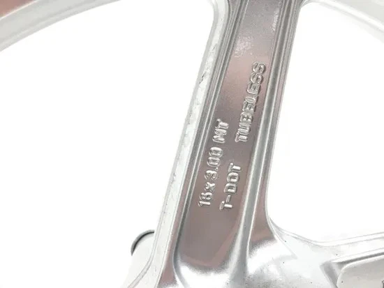 Llanta delantera Victory V92TC Deluxe 2002 3325 x Foto 4 de 4