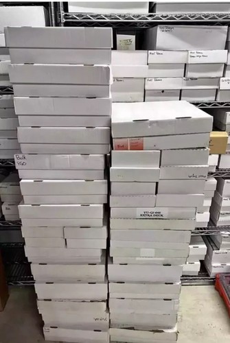 Mystery Box - Massive 1.1 LBS of 300+ Random Common Yugioh Cards + Holos/Rares!) - Picture 5 of 5