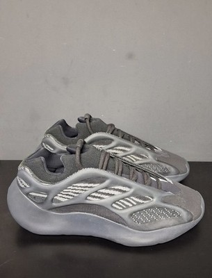 Adidas Yeezy 700 V3  Dark Glow  Size 9.5