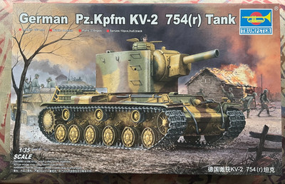 Trumpeter 00367 1:35 German Pz.Kpfm KV-2 754(r) Tank Plastic Model Kit