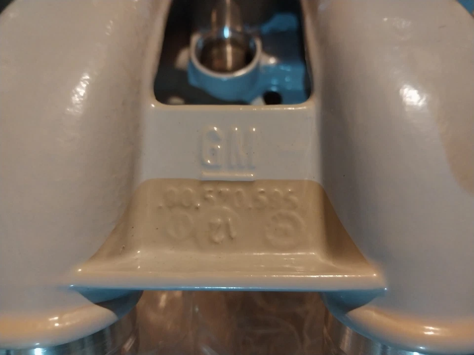 Colector de admisión inferior Saturn L Series L300 2000-2005 3,0 L 90570595 OEM Foto 2 de 3