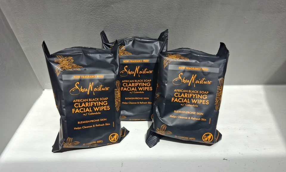 Pack de 3 toallitas faciales clarificantes hidratantes de karité para pieles grasas propensas a manchas Foto 2 de 4