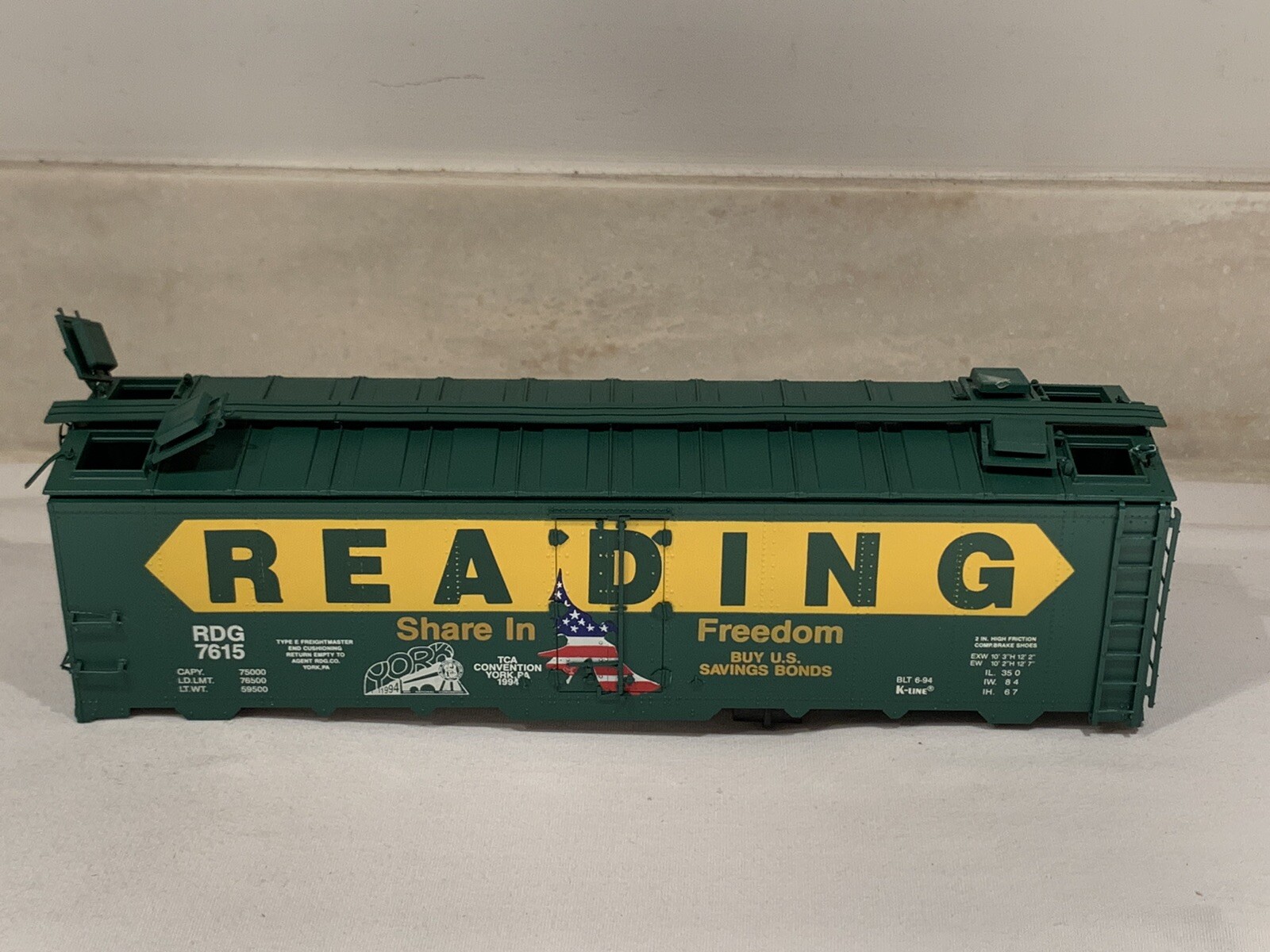 KLINE READING 40’ STEEL SIDE REEFER CAR SHELL & FRAME NO TRUCKS! O