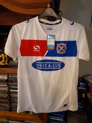 Dagenham & Redbridge large  away AGE 13-YRS  football shirt.  2018/19 season.