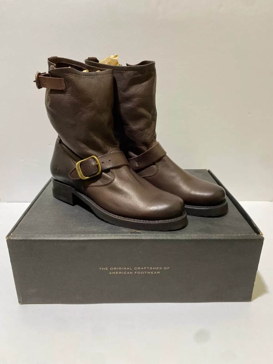 FRYE Women's Veronica Short Boot 3476509 Dark Brown Boots